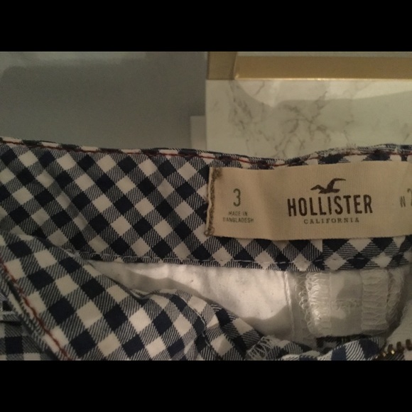 HCO Navy and White Checkered Shorts - Picture 3 of 3